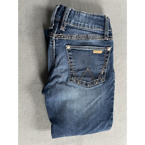 Wrangler Denim - Wrangler Women's Boot Cut Jeans Size 1/2 X34. (26x34) Cow Girl Low Rise